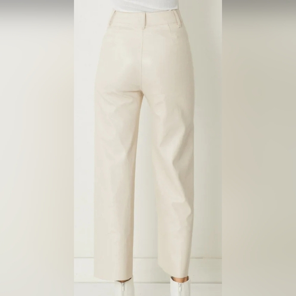 LIZARD THICKET Cream color faux leather wide leg ankle pants. Size Med NWT - Picture 3 of 15